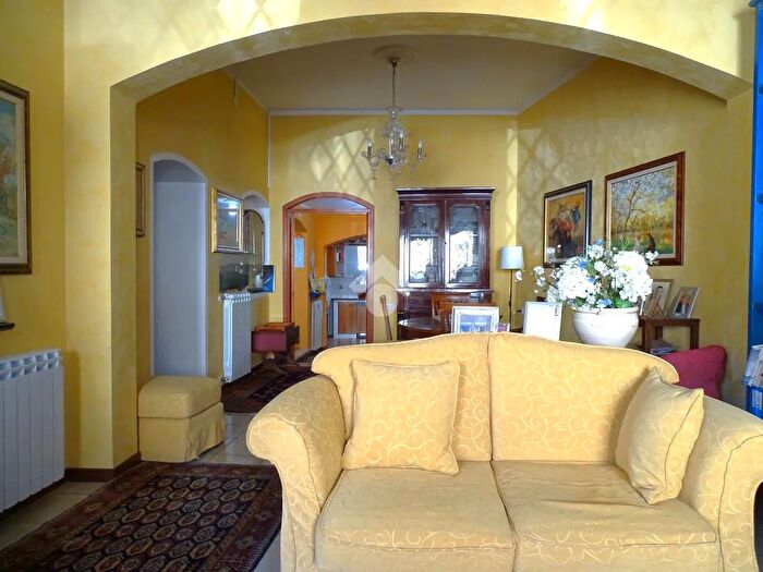 Casa trilocale in vendita in Via Regina Elena, Cabras