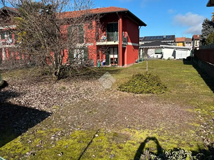 Case in Vendita e in Affitto - 3