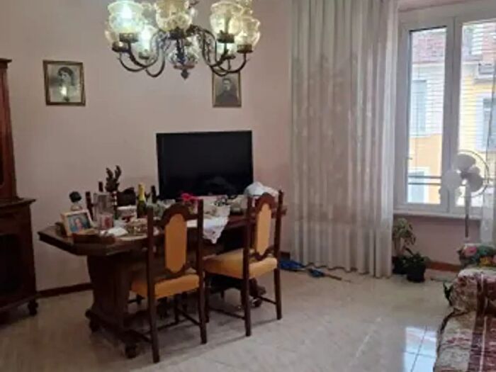 Appartamento bilocale in vendita in Via Plinio, Milano