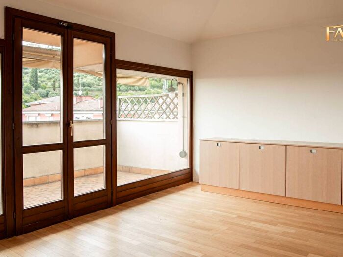 Casa con 5 locali in affitto in Via Quarto, Valdonega, Verona