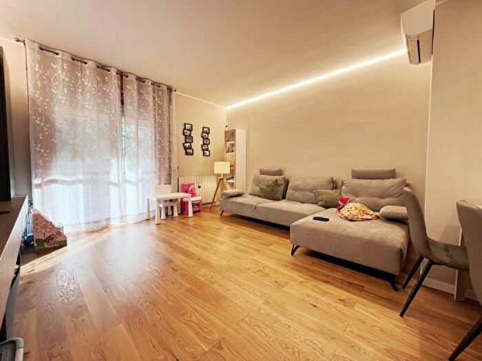 Appartamento trilocale in vendita in Via Battista De Rolandi, Milano