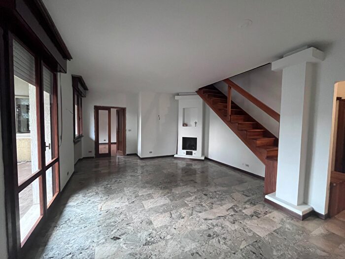 Appartamento con 6 locali in vendita in Via Padre Reginaldo Giuliani C, Udine