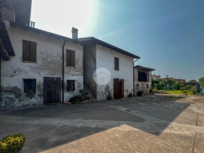 Casa con 5 locali in vendita in Via Carlo Alberto, Trenzano