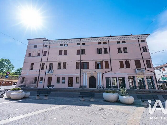 Appartamento con 7 locali in vendita in Piazza Piazza Garibaldi, Ariano Nel Polesine