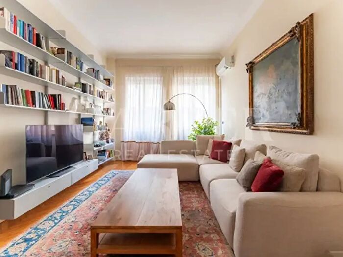 Appartamento quadrilocale in vendita in Via Francesco Sforza, Milano