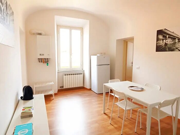 Appartamento trilocale in vendita in Via dei Campani, Roma