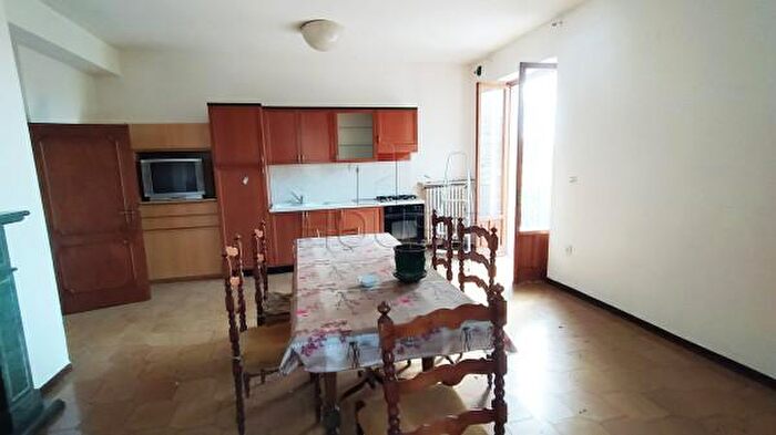 Casa con 6 locali in vendita in Via Europa, San Giustino