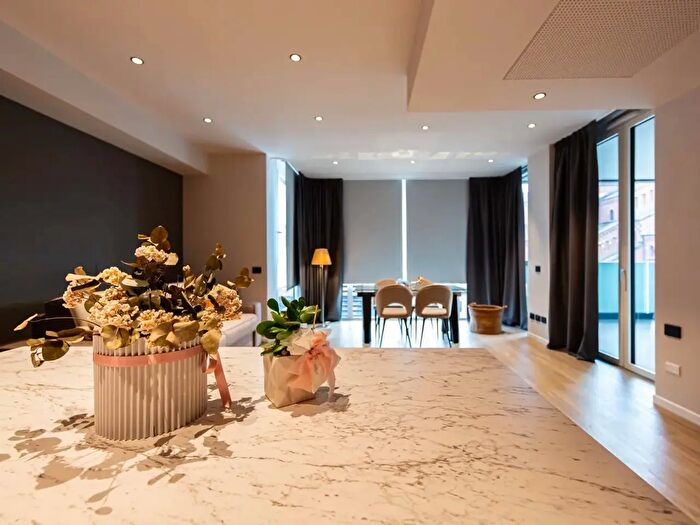 Appartamento bilocale in affitto in Via Melchiorre Gioia, Milano