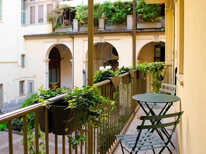 Appartamento trilocale in affitto in Via Po, Via Roma, Torino