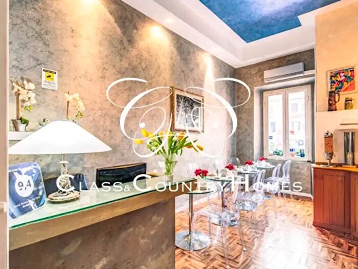 Appartamento con 6 locali in vendita in Via Camillo Benso di Cavour, Roma