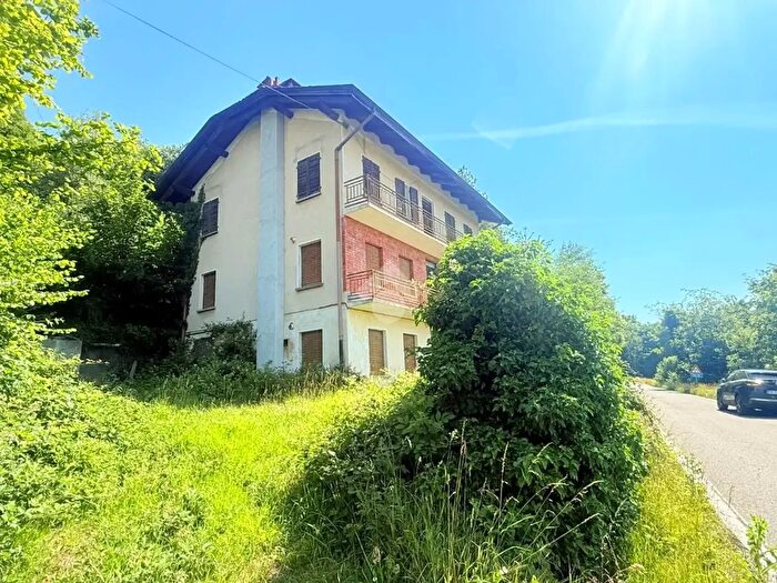 Casa con 12 locali in vendita in Via Benne, Coassolo Torinese