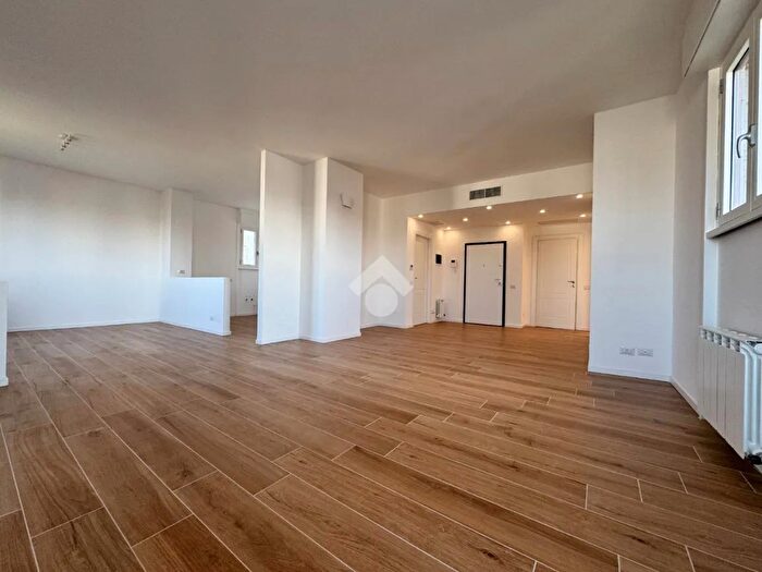 Appartamento quadrilocale in vendita in Strada Malaspina Torre, Pioltello