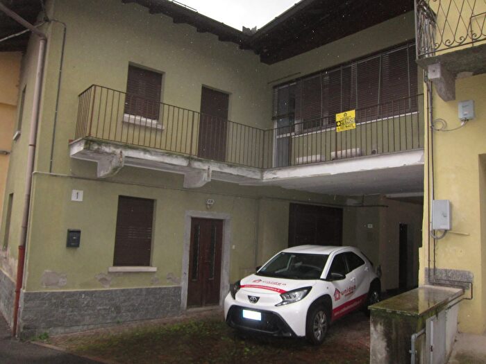 Casa in vendita in Ternate Varese Lombardia Italia, Ternate