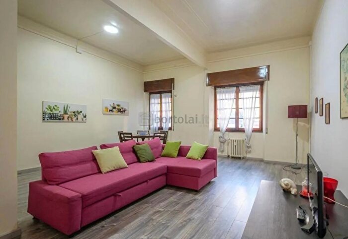 Appartamento con 7 locali in vendita in Via De Gaspari, Genova