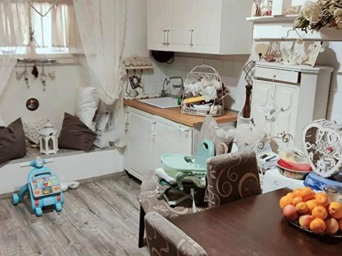 Appartamento trilocale in vendita in Via San Felice, Volterra