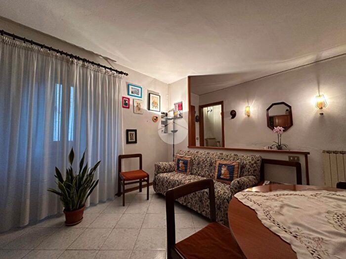 Casa quadrilocale in vendita in Via di Brozzi, Firenze