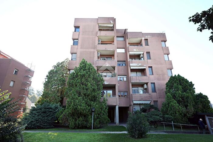 Appartamento trilocale in vendita in Viale Monza, Sovico