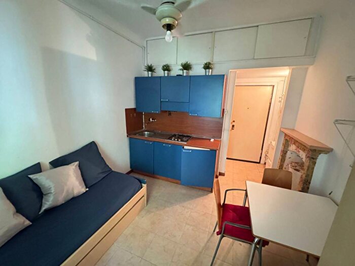 Appartamento monolocale in affitto in Viale Monte Nero, Porta Romana Medaglie d'Oro, Milano