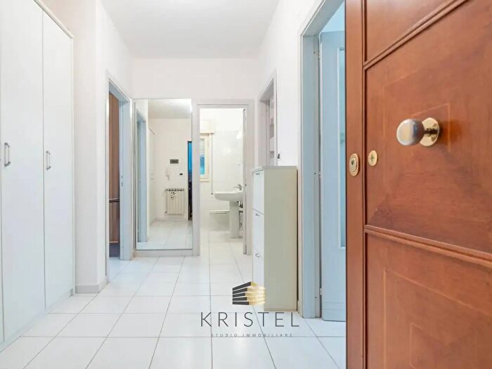 Appartamento trilocale in vendita in Viale Regina Elena, Pescara