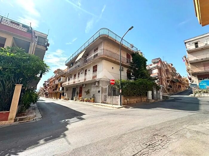 Appartamento con 5 locali in vendita in Via Noto, Casteldaccia