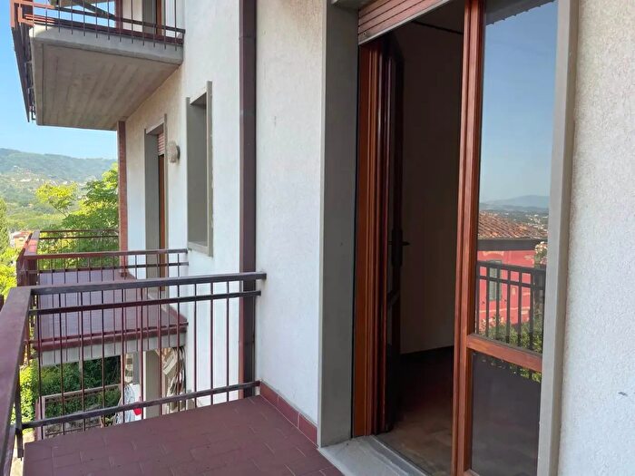 Appartamento con 8 locali in vendita in Via Niccolò Paganini, Montecatini Terme
