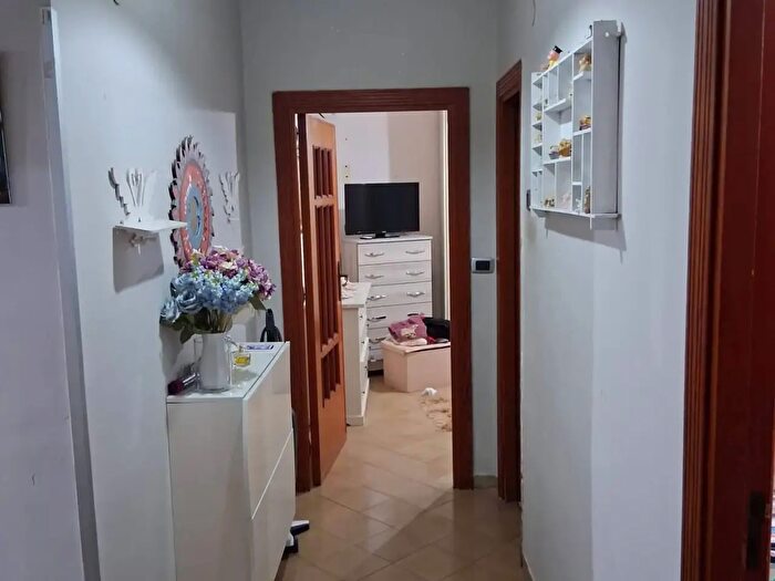 Appartamento trilocale in vendita in Via Raffaele Ruggiero, Napoli