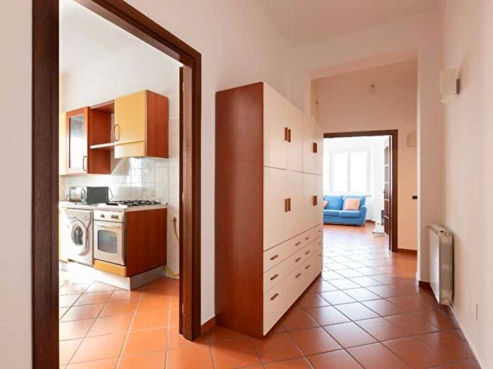 Appartamento trilocale in affitto in Via Rosa Raimondi Garibaldi, Garbatella, Roma