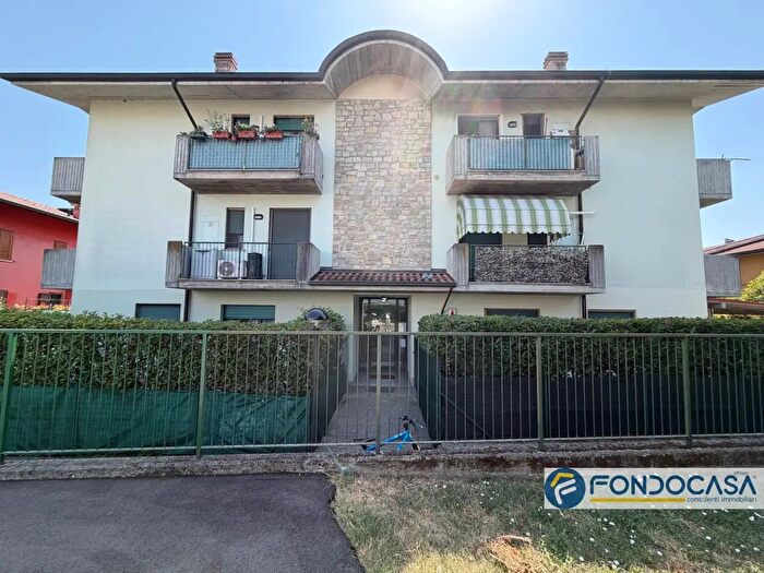 Case in Vendita e in Affitto - 3