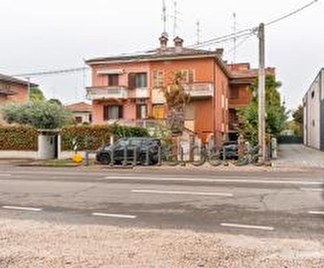 Casa con 5 locali in vendita in Viale Manzoni, Carpi