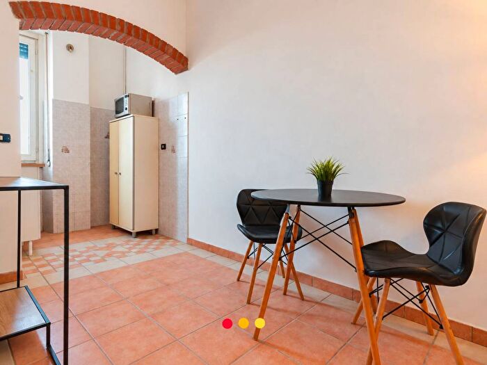 Appartamento bilocale in affitto in Via Giacinto Bruzzesi, Giambellino, Milano