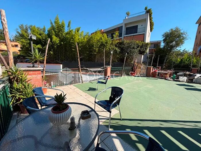 Appartamento quadrilocale in vendita in Via Pigna, Napoli