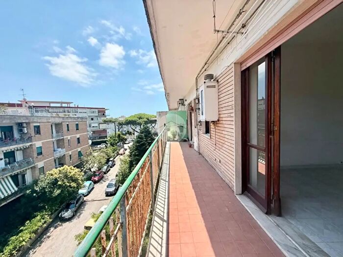Appartamento bilocale in vendita in Via Nicola Ricciardi, Napoli