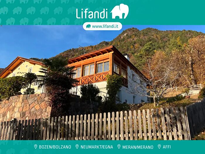 Casa con 7 locali in vendita in Glaning, San Genesio Atesino