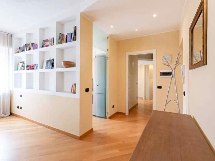 Appartamento trilocale in affitto in Via dei Grimani, Washington, Milano