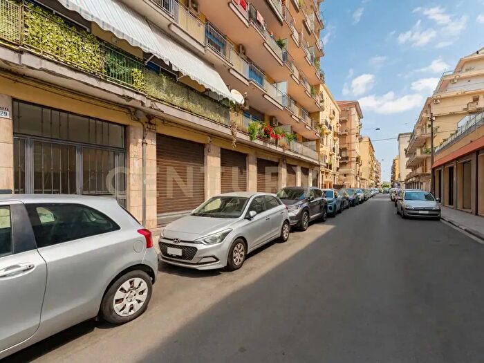 Appartamento con 5 locali in vendita in Via Gorizia, Catania