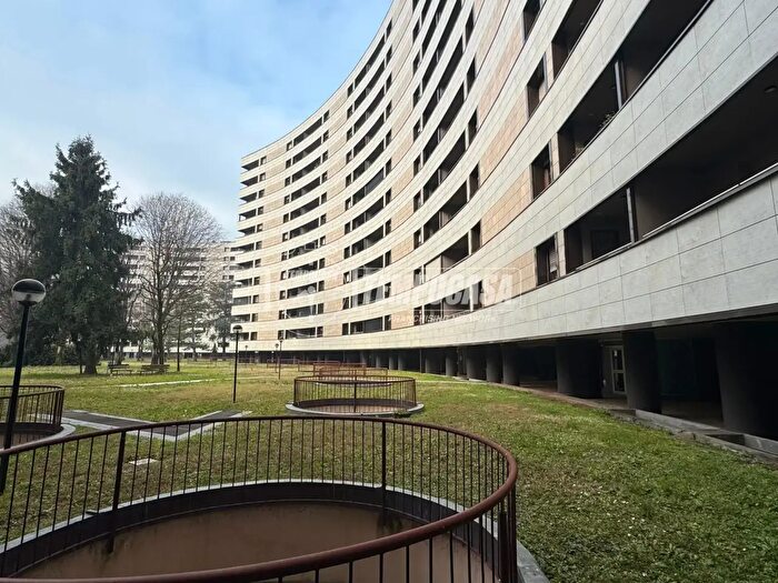 Appartamento trilocale in vendita in Via Giovanni Boccaccio, Cologno Monzese