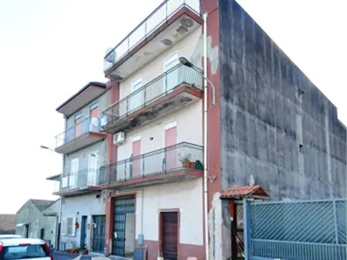 Appartamento quadrilocale in vendita in Vico Tomasello, San Pietro Clarenza