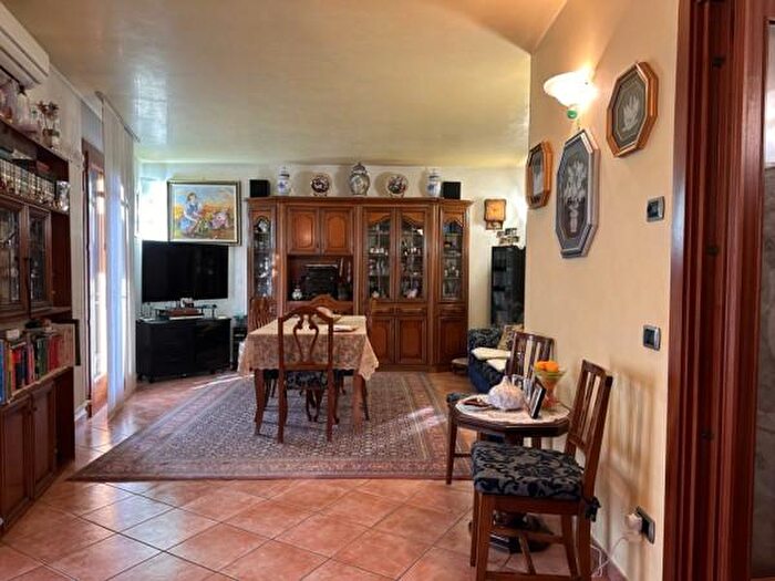 Casa con 5 locali in vendita in Via Aprile, Mira