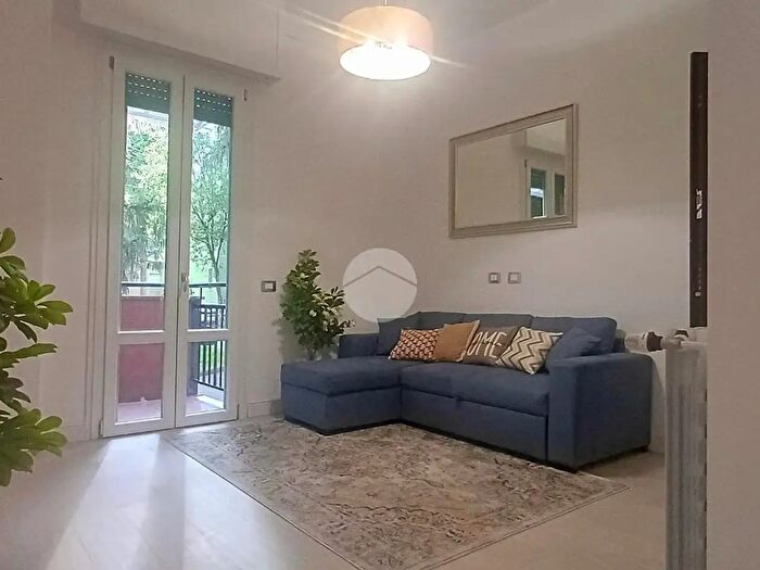 Appartamento bilocale in vendita in Viale S Gimignano, Milano