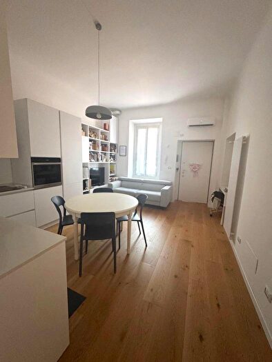 Appartamento bilocale in vendita in Via Sannio, Milano
