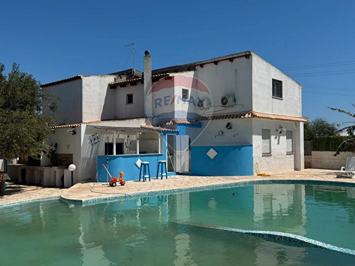 Casa con 13 locali in vendita in Cda Fondo Pisana Snc, Portopalo Di Capo Passero