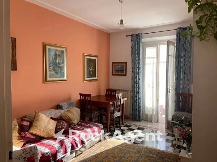 Appartamento trilocale in vendita in Via dei Lucilii, Roma