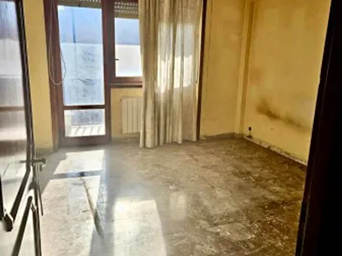 Appartamento trilocale in vendita in Via Manlio Capitolino, Roma