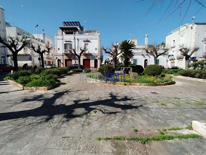 Casa quadrilocale in vendita in Via Giuseppe Verdi, Castellana Grotte