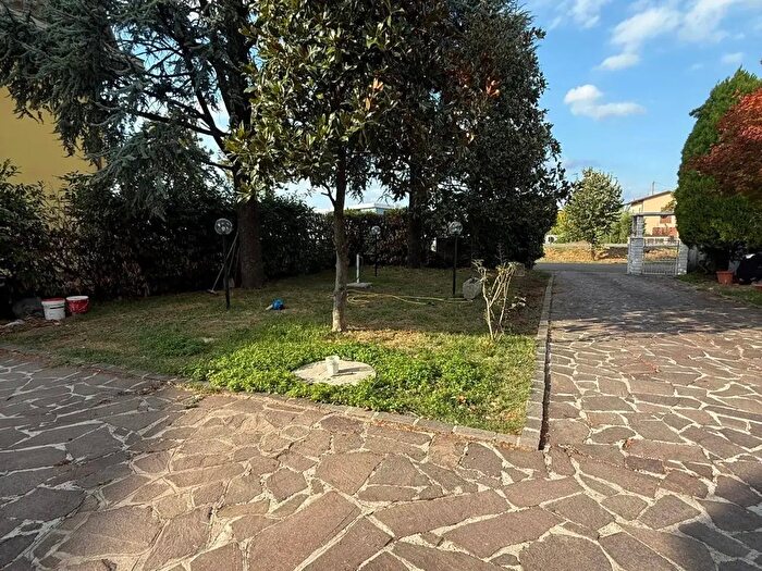 Appartamento quadrilocale in vendita in Via Emilia Ovest, Castelfranco Emilia