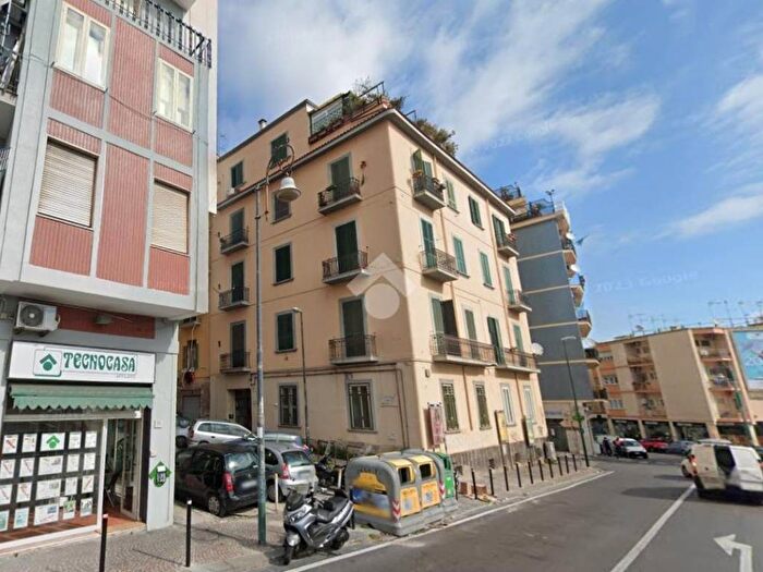 Appartamento trilocale in affitto in Traversa Privata Pola, Arenella, Napoli