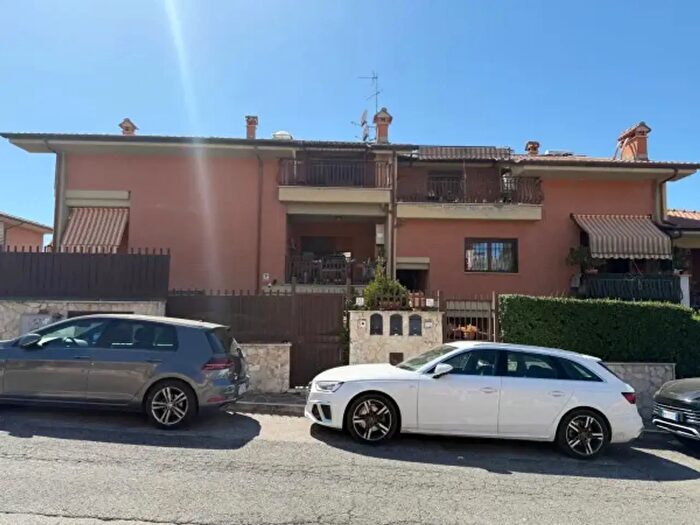 Appartamento con 6 locali in vendita in Via Cesare Battisti, Fonte Nuova