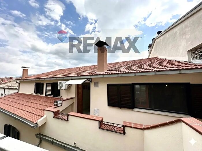 Appartamento con 7 locali in vendita in Via Roma, Villa Santa Maria
