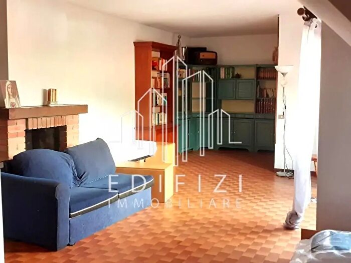 Appartamento con 5 locali in vendita in Massa