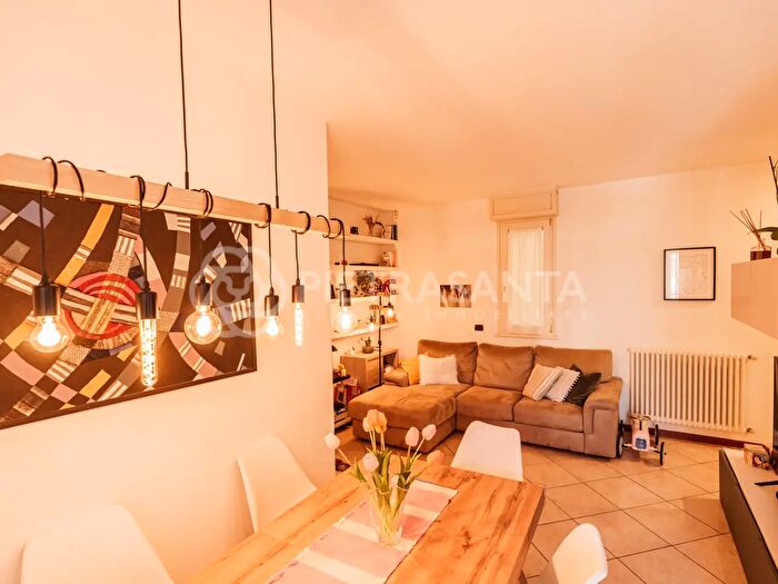 Appartamento con 5 locali in vendita in Viareggio